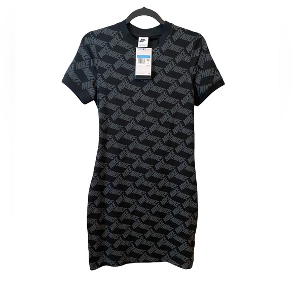 Nike Women’s Fitted T-Shirt Dress - Picture 1 of 3